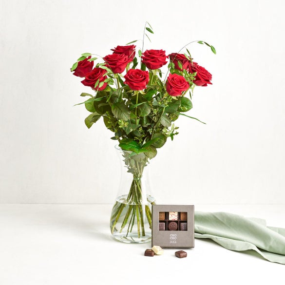 De røde roser med CHO CHO 9 stk.